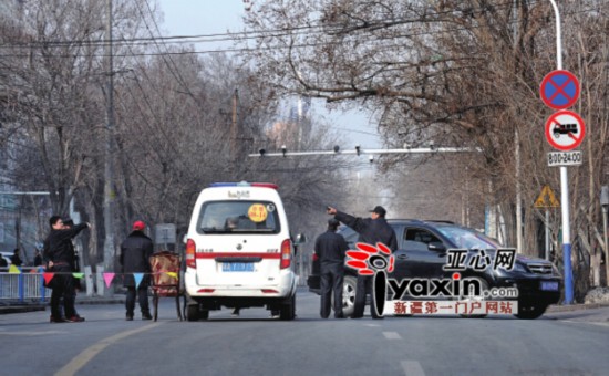 烏魯木齊市阿勒泰路施工首日 西外環(huán)早高峰1小時變3小時