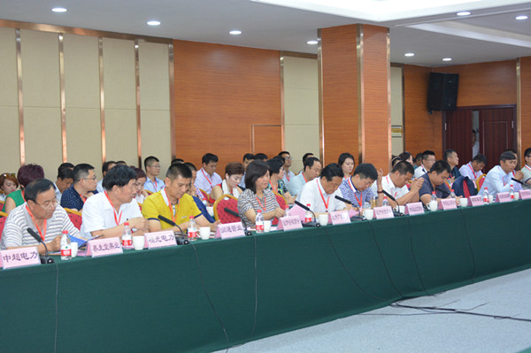 霍城縣舉辦經(jīng)貿(mào)洽談會(huì) 簽約金額53.7億元