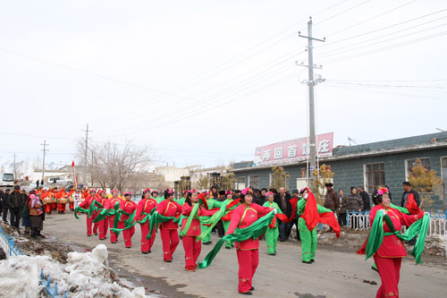 青河縣：各民族文化融合獨(dú)特表演形式迎“三·八”