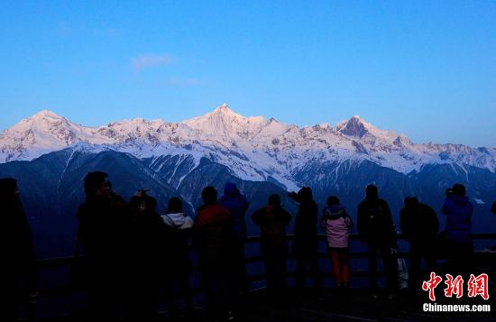 雪山冰川正在云南消失 專家稱氣候變暖是癥結