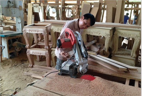 “中國電”點亮老撾北部四省(圖)