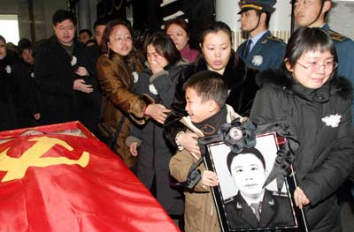 “打假英雄”郭英賢追悼會