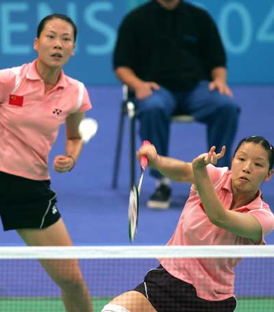 China wins table tennis, badminton doubles golds