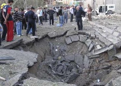 Blasts kill 37 in Iraq, 'Chemical Ali' executed