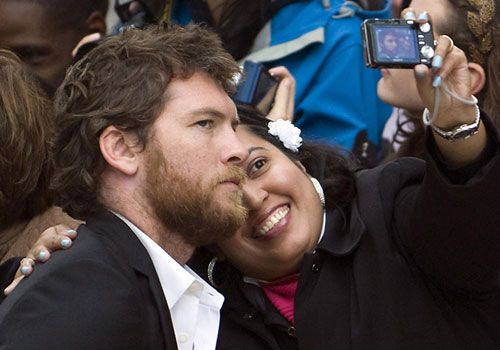 Eva Mendes arrives at gala presentation for film 'Last Night'