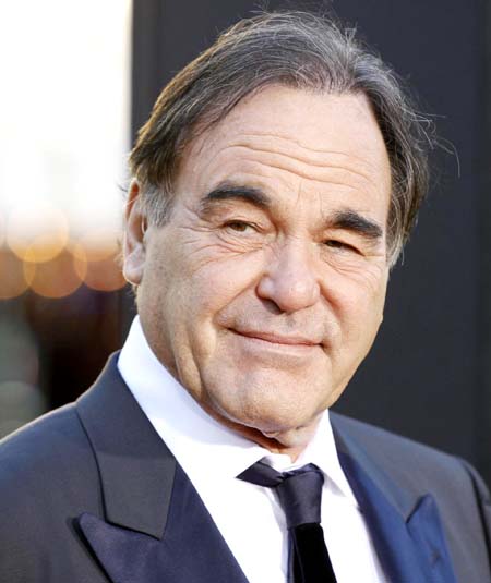 'Savages' premieres in Los Angeles