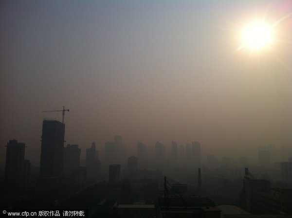 Henan chokes on lingering smog