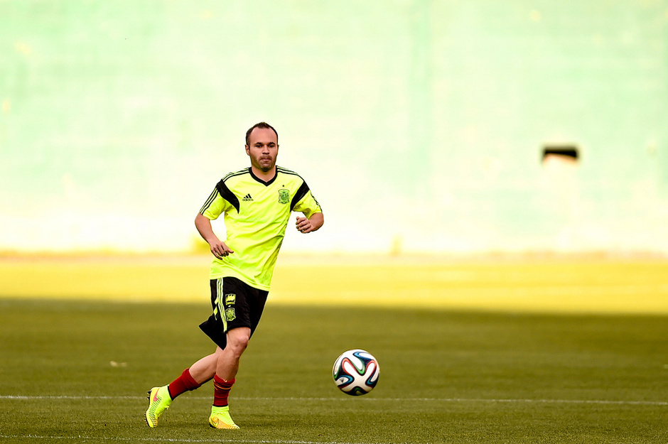 西班牙訓練拉莫斯玩倒鉤 眾將苦練彈跳力