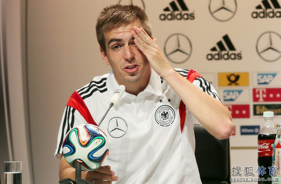 德國召開發布會 拉姆許爾勒暢談表情輕松