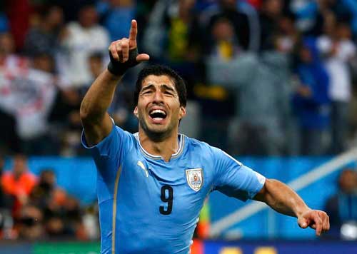 烏拉圭2-1英格蘭:蘇神獨中兩元