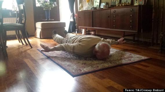 網友模仿飛翔的荷蘭隊長 “佩西式”走紅