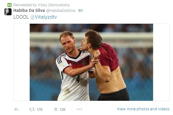 “天生的逗逼”亂入決賽 竟欲強吻隊員尋基情