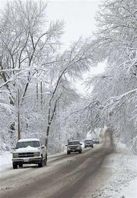 民生百態：美中西部暴風雪下的快樂與痛苦
