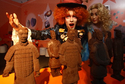 巧克力夢公園今起倒數(shù)計時 巧克力兵馬俑天天送游客