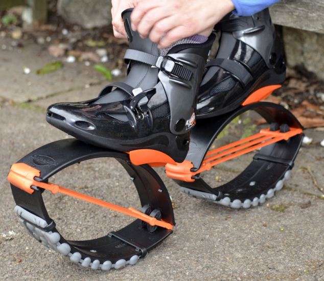 一秒鐘變袋鼠！美公司推出神奇回彈鞋、穿上可跳1米高