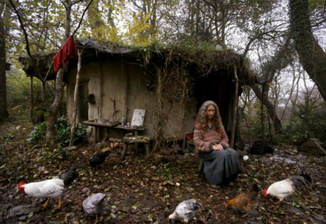 牛津大學畢業生遠離塵囂 回歸自然過原始生活(圖)