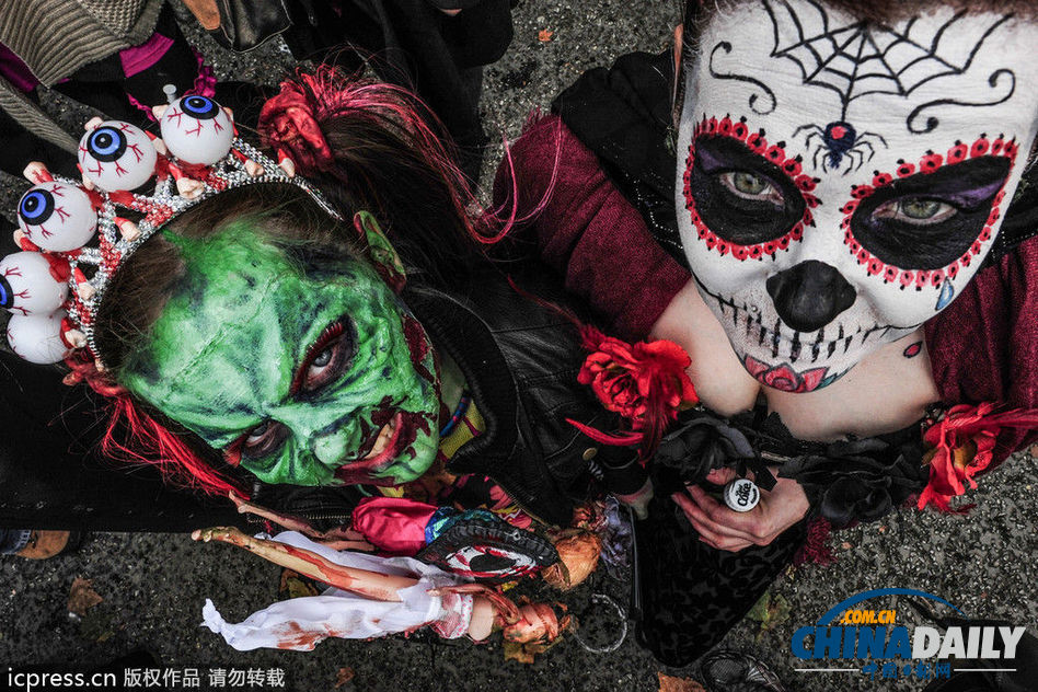 數(shù)千“僵尸”集體出街 英國(guó)倫敦變“鬼城”