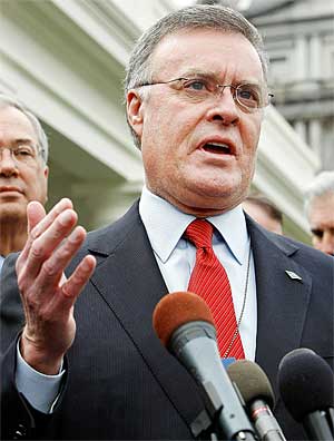 美銀、法興兩大銀行董事長被迫下臺