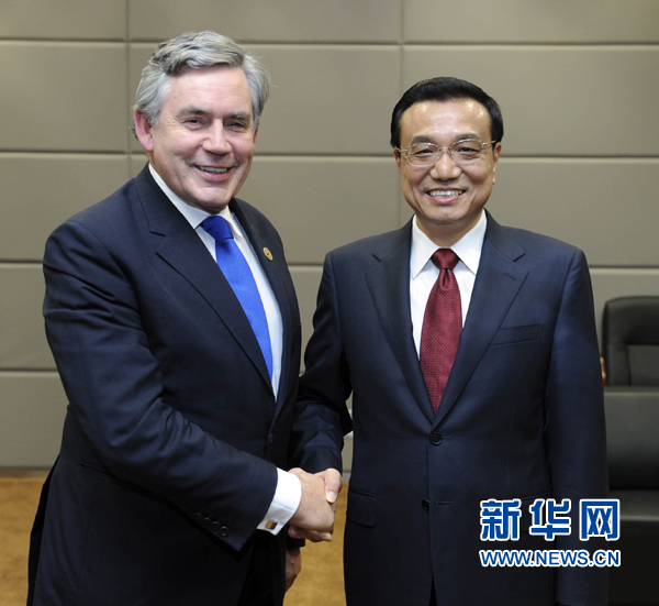 國務(wù)院總理李克強(qiáng)11日在大連會見英國前首相布朗