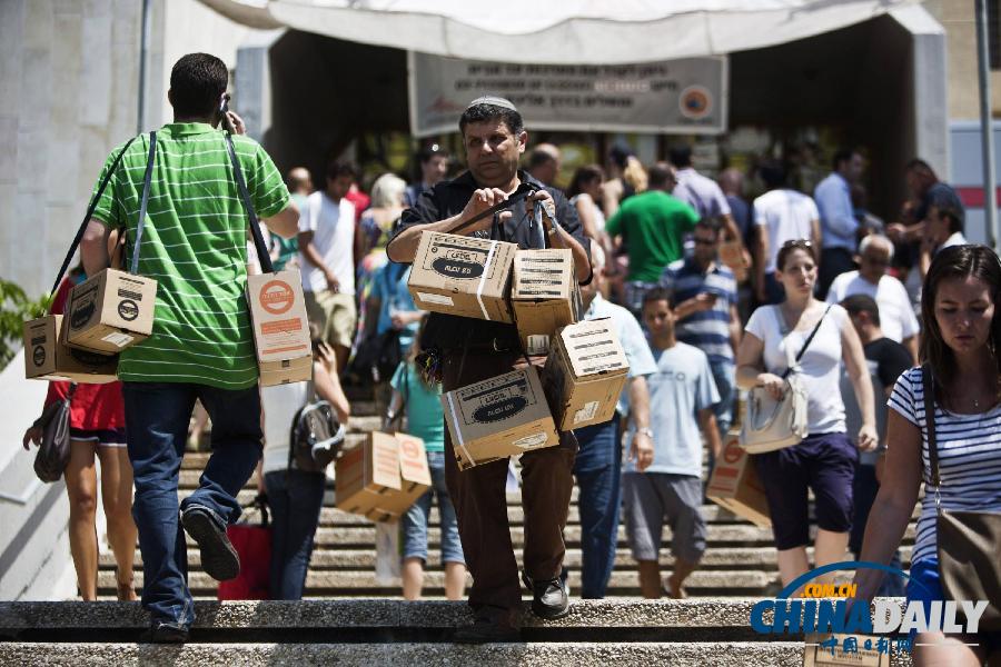以色列民眾混亂一片 爭搶防毒面具