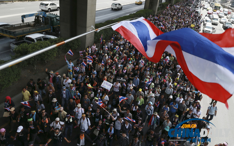 泰國(guó)反政府示威進(jìn)入第四天 英拉執(zhí)政受考驗(yàn)