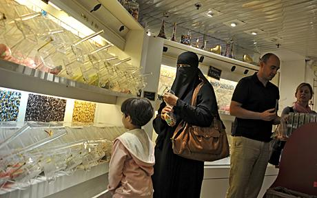 基地組織擬用5名人質換法國高額贖金和廢除罩袍禁令