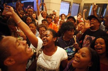 杰克遜疑因服藥過(guò)量突然病逝