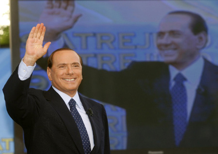 意總理性丑聞新解釋：黑手黨栽贓報復