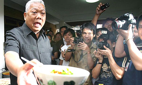 泰“鐵嘴”前總理沙馬去世 去年因主持烹飪節(jié)目下臺(tái)