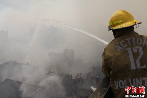 菲律賓首都大馬尼拉地區(qū)馬卡蒂市火災(zāi)現(xiàn)場