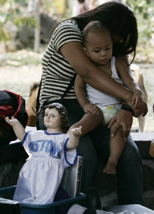 菲律賓首都大馬尼拉地區(qū)馬卡蒂市火災(zāi)現(xiàn)場(chǎng)