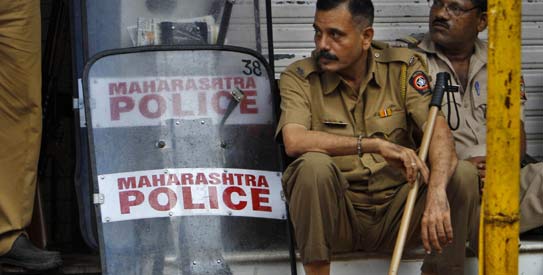 印度總理赴孟買看望傷員 一死者被疑是“人彈”