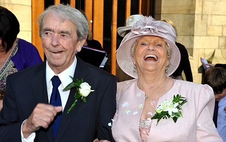 英國8旬老人網絡尋初戀 時隔65年浪漫攜手