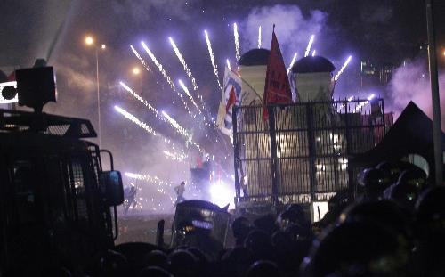 印度尼西亞數(shù)千民眾集會(huì)示威抗議油價(jià)上漲