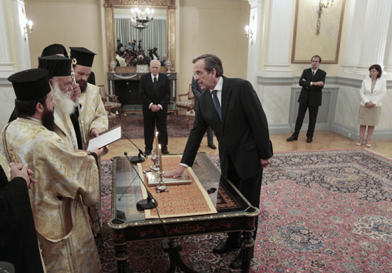 希臘新民主黨領(lǐng)導(dǎo)人就任總理 宣誓服務(wù)于人民利益