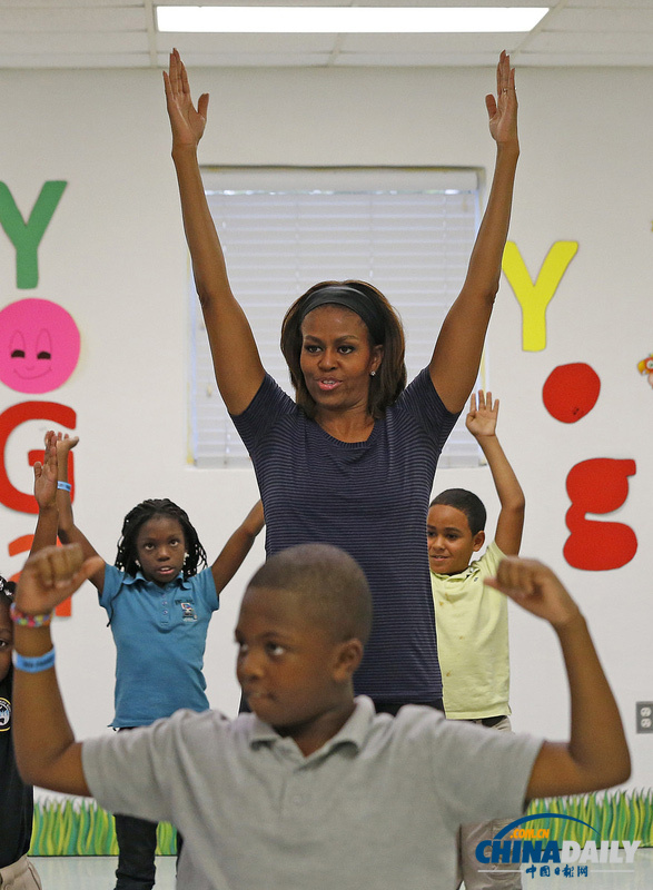 米歇爾再跳“熱舞”宣傳兒童減肥 相關視頻網上走紅
