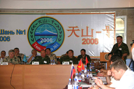 中哈聯(lián)合反恐演習第一階段實兵演練開始