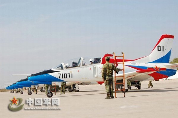 中國空軍現役機型圖集