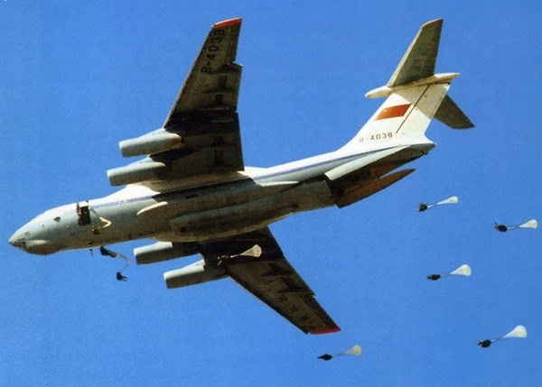 中國空軍現役機型圖集