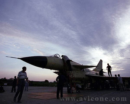 殲10戰(zhàn)機(jī)首次試飛的部分歷史照片對外公開