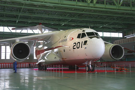 學者：日本軍用大飛機領先一步 中國不能急躁