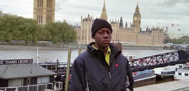 圣誕炸機嫌犯稱＂基地＂欲用＂獨狼＂襲美