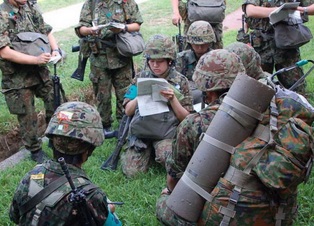 世界各國女兵如何度過“地獄訓練”