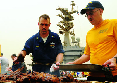 美軍航母做大餐 常吃龍蝦確保戰斗力