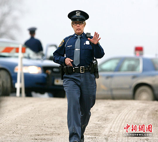 圖：美國動用裝甲車逮捕極端組織成員