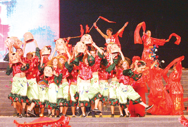 第八屆中國上海國際藝術節昨日隆重開幕