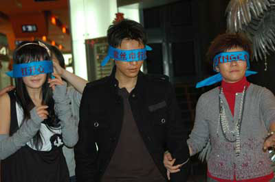 請盲人聽《門》 影片主題與獻愛心沖突遭質疑