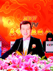 復活不爭氣 張澤群央視元宵晚會再出口誤