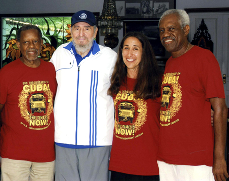 卡斯特羅公開長壽食譜 撰文抨擊美應對危機政策