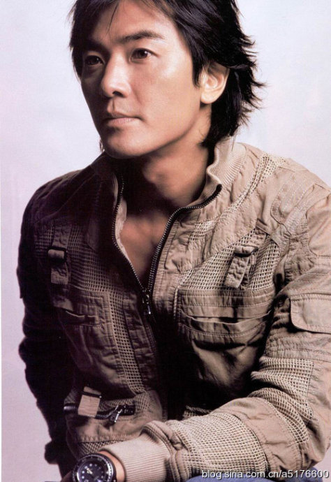 揭秘十位大牌明星童年雷人趣事